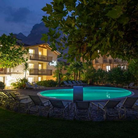 4 Limoni Apartment Resort Riva del Garda Eksteriør billede